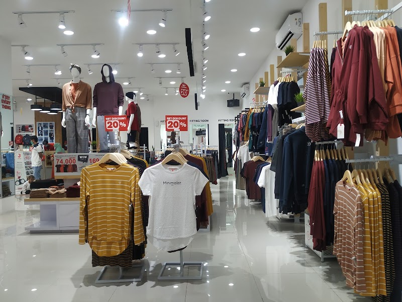 Istana Kathok: Raja Fashion Lokal di Jantung Cilacap